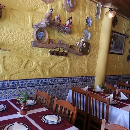 Caldeira Guest House-3